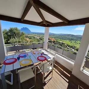 Apartment Holiday Homes, Loiri Porto San Paolo
